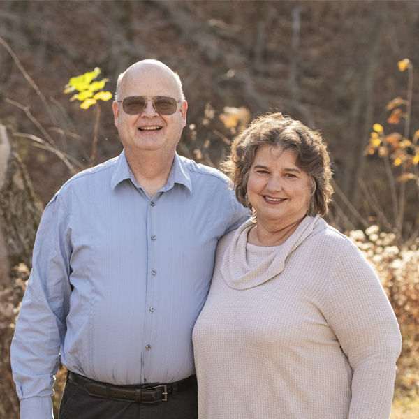 KCSL Volunteers Bob and Brenda